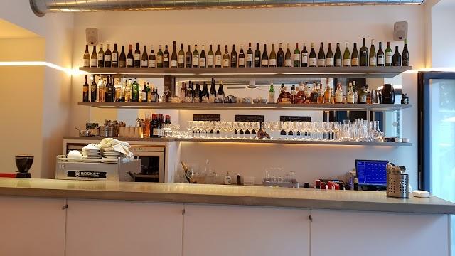 Kiang Dine and Wine